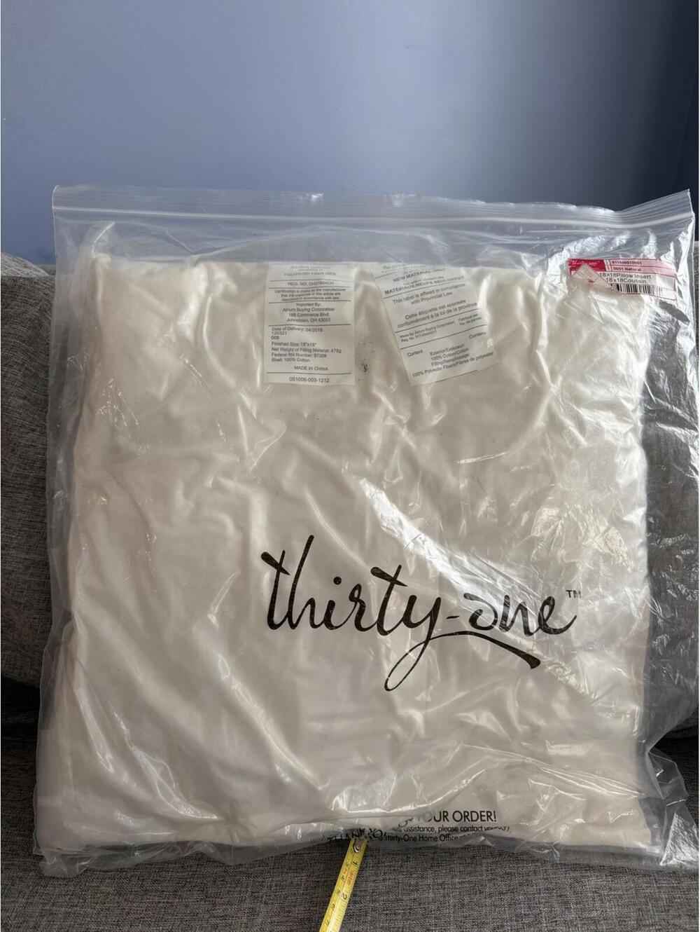 Thirty One 18x18 Pillow Insert Natural Color Throw Pillow New